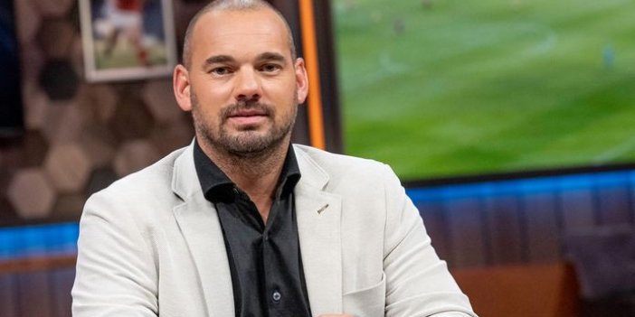 O takım depremzedeler için bandana takmadı: Sneijder açıkladı