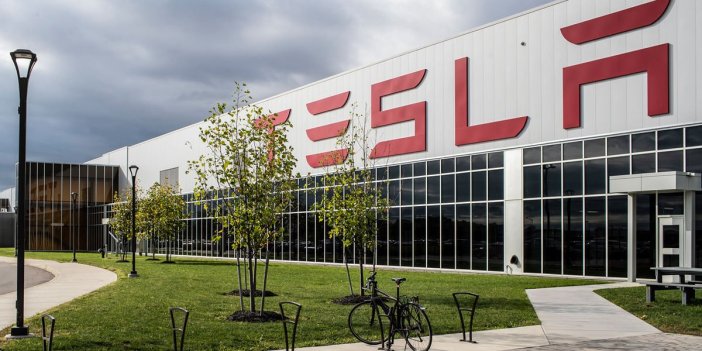 Tesla fabrikasını kapatıyor