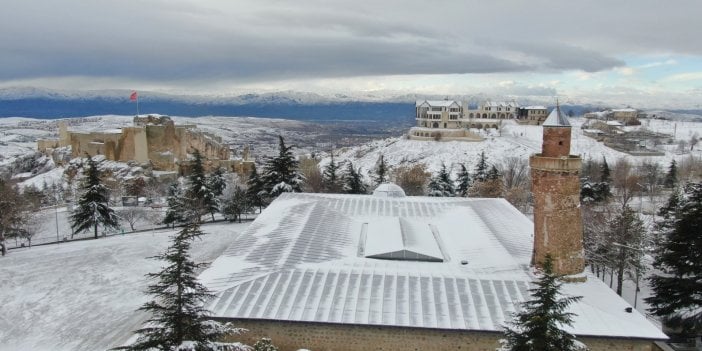 3 büyük deprem gören 5 bin yıllık tarihi mahallede tek taş bile oynamadı