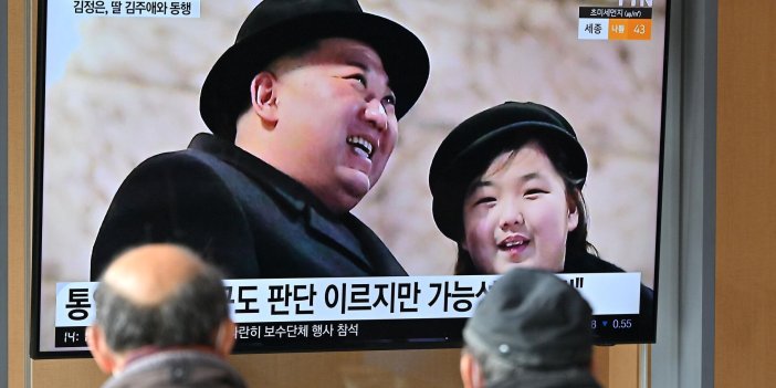 Kuzey Kore lideri Kim futbol maçını kızıyla izledi