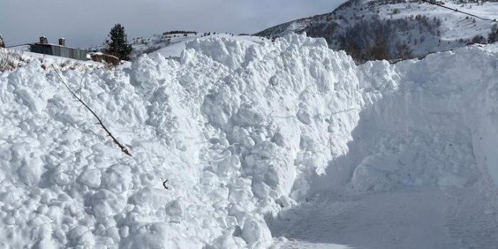 Ardahan’da kardan köy yolları ulaşıma kapandı