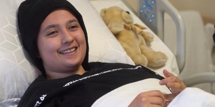 Cumhurbaşkanı Erdoğan, 248'inci saatte enkazdan kurtarılan Aleyna'yı hastanede ziyaret etti