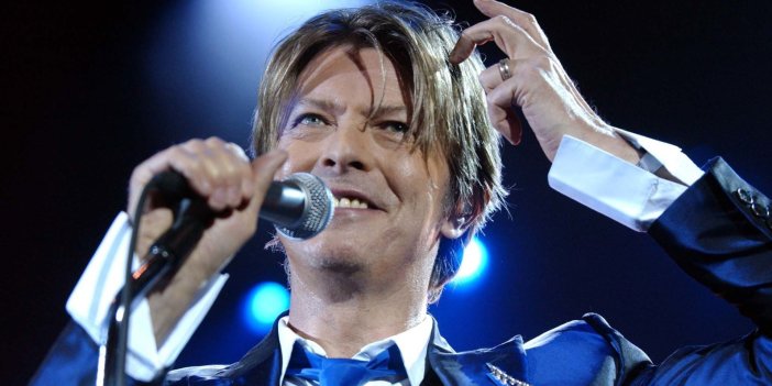 Rock yıldızı David Bowie'nin 80 bin parçalık arşivi müzede sergilenecek