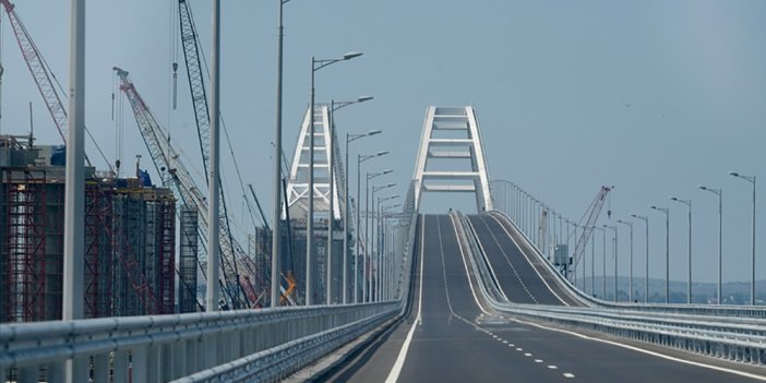 Kerç Köprüsü tamirat sonrası çift yönlü araç trafiğine açıldı