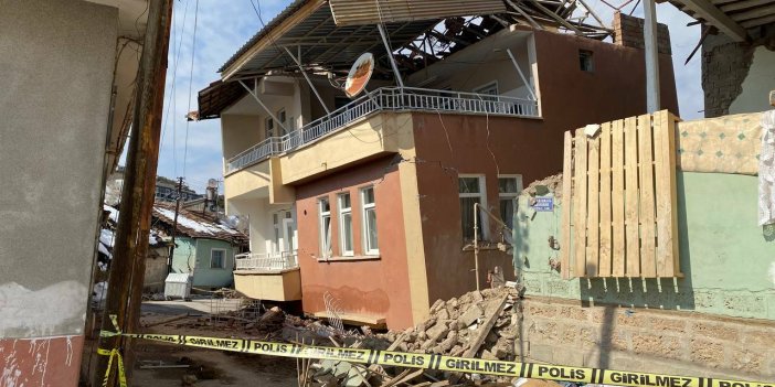 Malatyalı depremzede: Biz evimizden vazgeçtik lakin karşı komşumuzun evine zarar gelecek endişesindeyiz