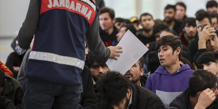 Göç İdaresi Başkanlığı, bir haftada sınır dışı edilen düzensiz göçmen sayısını açıkladı