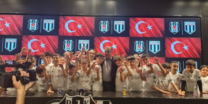 Beşiktaş Başkanı Ahmet Nur Çebi depremzede çocukları statta ağırladı