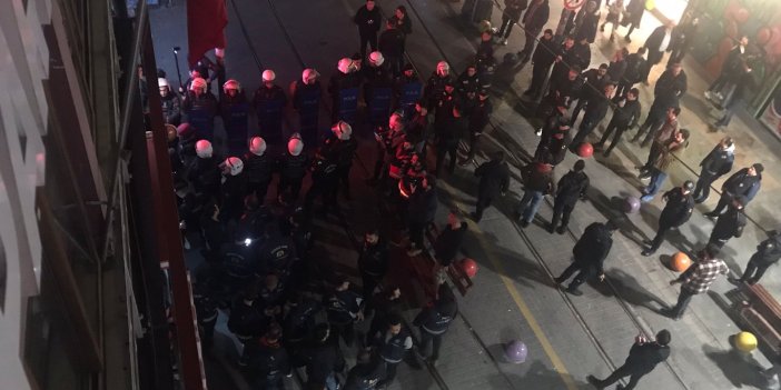 Kızılay'ın Ahbap'a çadır satmasını protesto etmek isteyenler gözaltına alındı