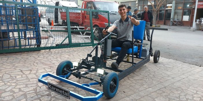 Üniversite öğrencisi boru ve demir profil kullanarak araç yaptı