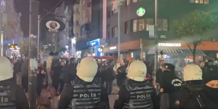 Fenerbahçe'nin kalesi Kadıköy'ün Bahariye Caddesi'nde 'Hükümet istifa' sloganları atıldı. Polis müdahale etti