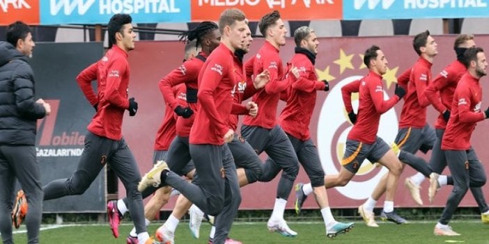 G.Saray'da flaş gelişme. Mertens'in durumu belli oldu