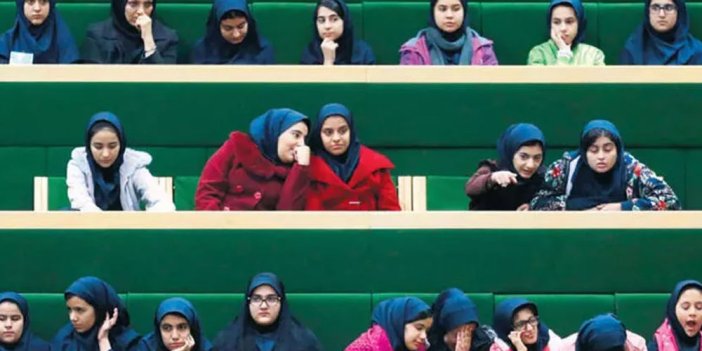 İran’da yüzlerce kız öğrenci zehirlendi