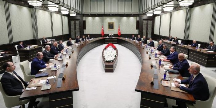 Kabine Erdoğan'ın başkalığında toplandı. Gündem yoğun