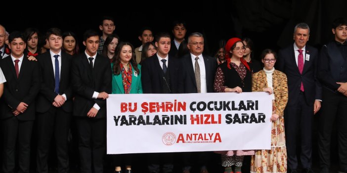 Atatürk'ün Antalya'ya gelişinin 93. yıl dönümü törenle kutlandı