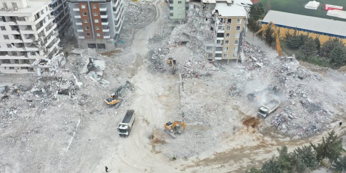 İslahiye ve Nurdağı'da acil yıkım kararı alınan 1224 binadan 950'si yıkıldı