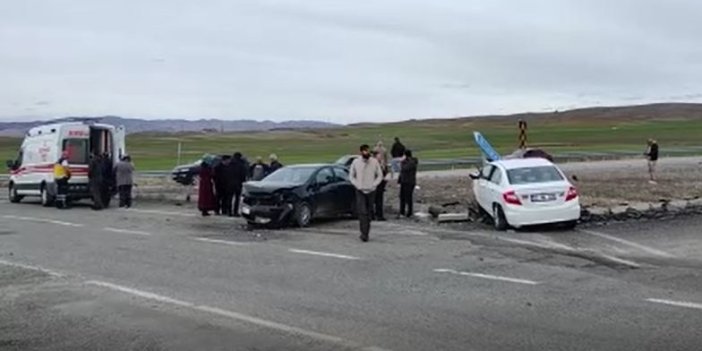 Sivas'ta iki otomobil çarpıştı: 1’i bebek 6 yaralı   