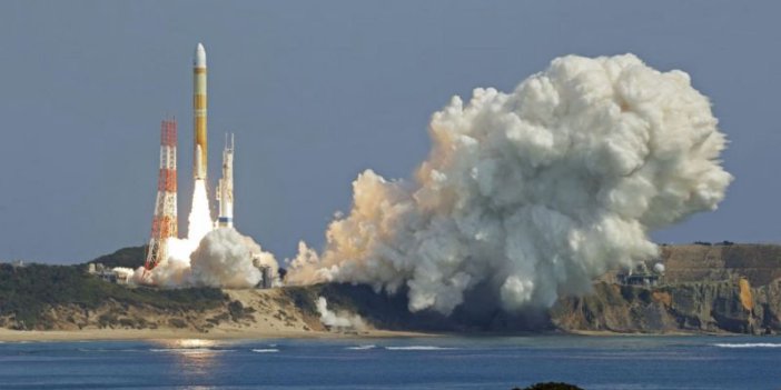 Japonya'nın gözlem uydusu taşıyan roketi fırlatma girişimi başarısız oldu