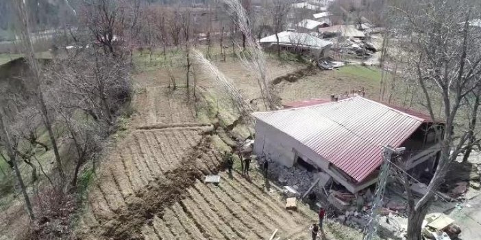 Depremin ardından 1,5 metre yükselen köy