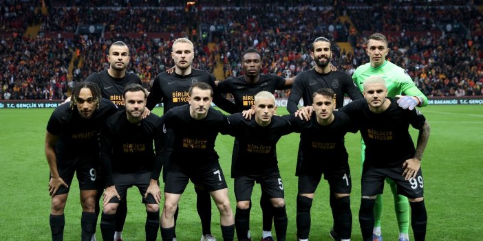 Galatasaray'ın formasında dikkat çeken değişiklik