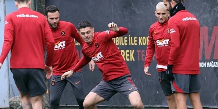 Okan Buruk Konyaspor kadrosunu açıkladı. G.Saray'da 6 futbolcu yok