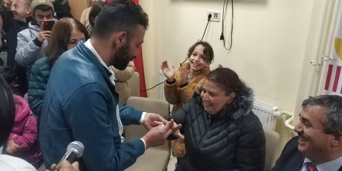 Burdur’da kaldıkları yurtta tanışan depremzedeler evlilik kararı aldı