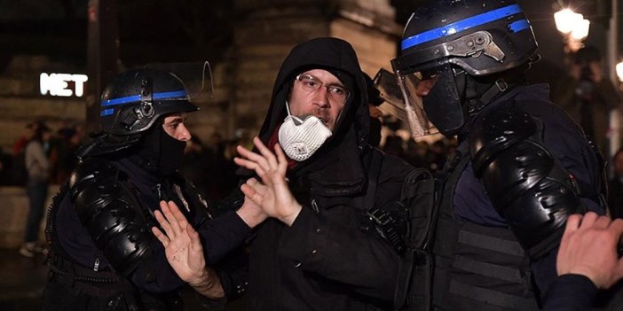 Fransa’da 500 protestocu gözaltına alındı