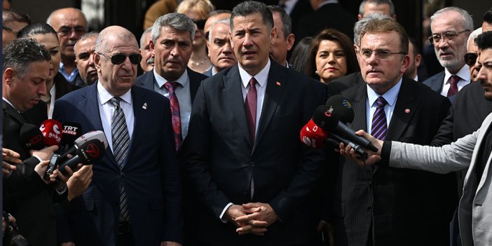 Ata İttifakı'nın cumhurbaşkanı adayı Sinan Oğan, YSK'ye adaylık başvurusu yaptı