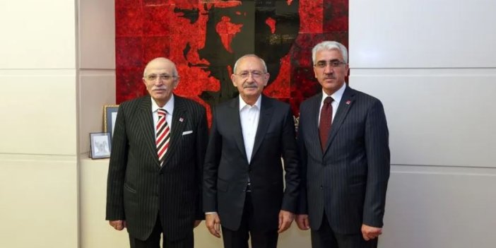 AKP eski milletvekili Süleyman Çelebi CHP'ye katıldı
