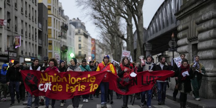 Fransa’da 9.kez greve gidiliyor. Emeklilik yaşının 2 yıl uzatılması sonrası başlamıştı