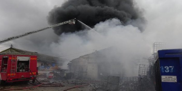 Kocaeli’de kimya fabrikasının deposunda yangın