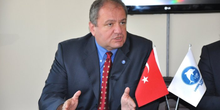 Cem Toker: Bakanlar milletvekili adayı olamaz. Erdoğan’ın milletvekili yapacağım dediği 17 bakan da kamu görevlisidir