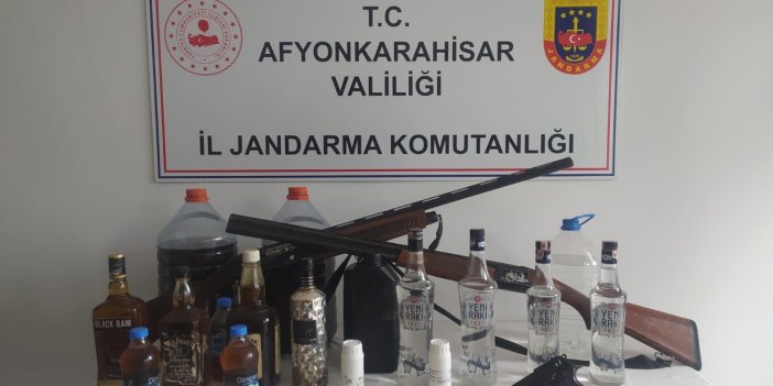 Afyonkarahisar'da kaçak alkol operasyonu: 4 kişi yakalandı