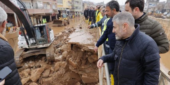 Bakan Nebati: Şanıurfa’daki selde 1402 konut, 980 araç hasar gördü