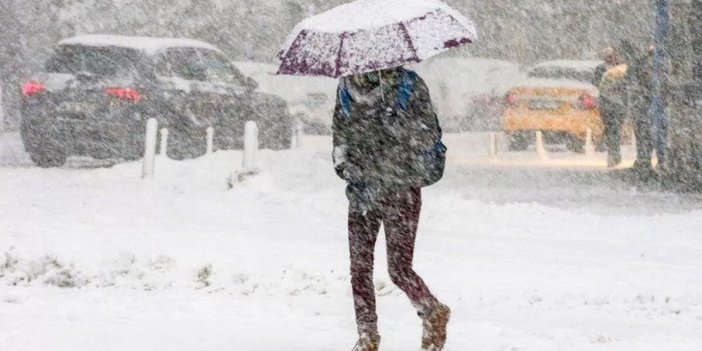 Kar sağanak fırtına toz taşınımı hepsi birden geliyor. Meteoroloji'den 8 kente turuncu 4 ile sarı uyarı