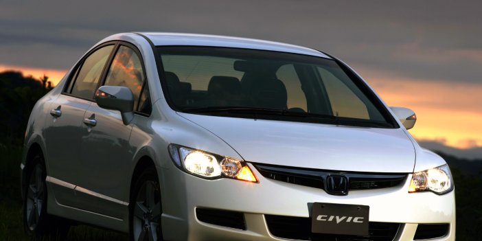 Honda Civic'in zamlı fiyat listesi açıklandı. Sektörde hareketlilik sürüyor