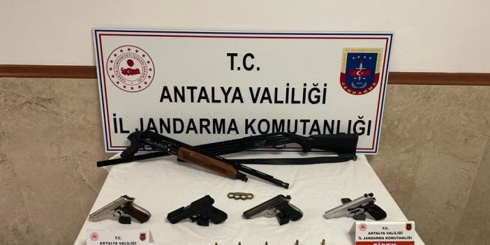 Antalya'da kaçak silah satışı yapan şahsa operasyon