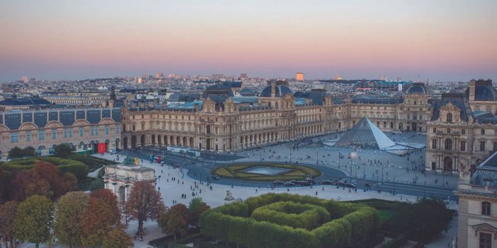 Fransa'daki 'emeklilik reformu' protestoları Louvre Müzesi'ne taşındı