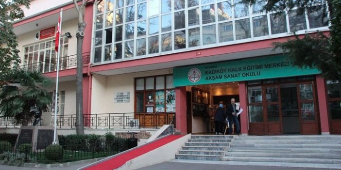 Kadıköy Halk Eğitim Merkezi tahliye ediliyor. Geri dönememe tehlikesi var