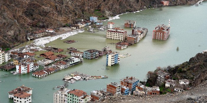 Yusufeli Barajı'nda su seviyesi 91 metre oldu! Binalar görünmez oldu