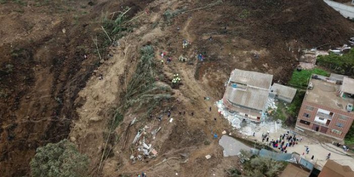 Ekvador'da toprak kayması: Ölenlerin sayısı 21'e çıktı