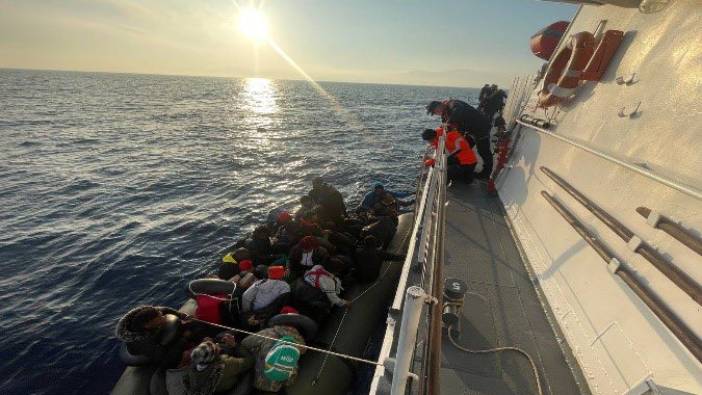 Yunanistan Türk karasularına itti. 24 sığınmacı kurtarıldı, 41 sığınmacı yakalandı