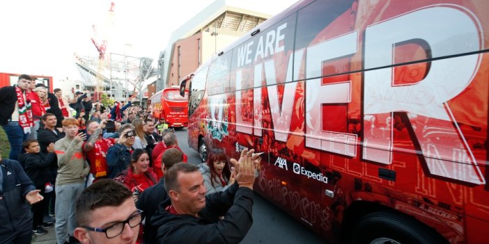 Liverpool otobüsüne şok saldırı