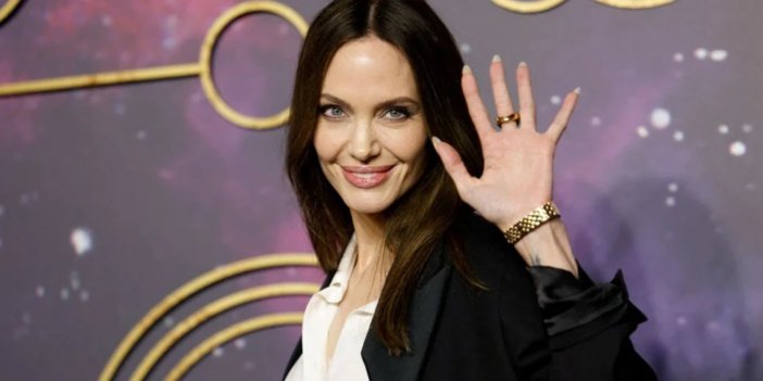 Angelina Jolie veda etmeye hazırlanıyor