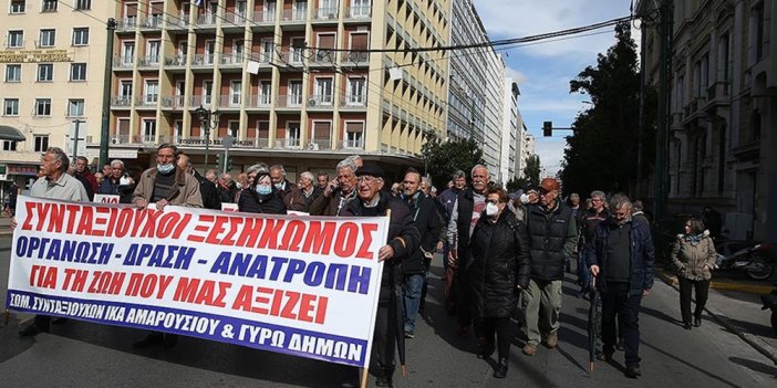 Yunanistan'da emekliler zam eylemi yaptı