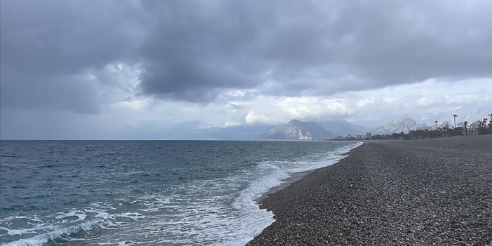 Akdeniz Bölgesi'nin batısı ve doğusu için fırtına uyarısı