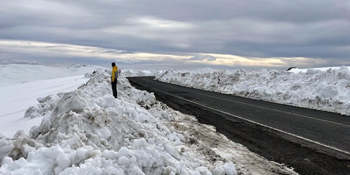 Yedi gündür kar nedeniyle kapalı olan kara yolu açıldı