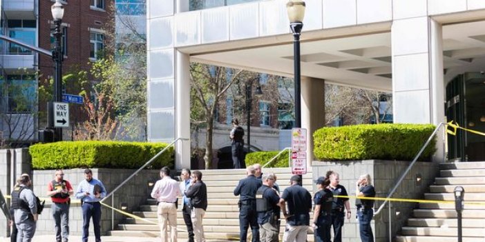 ABD’de bankada silahlı saldırı: 5 ölü 8 yaralı
