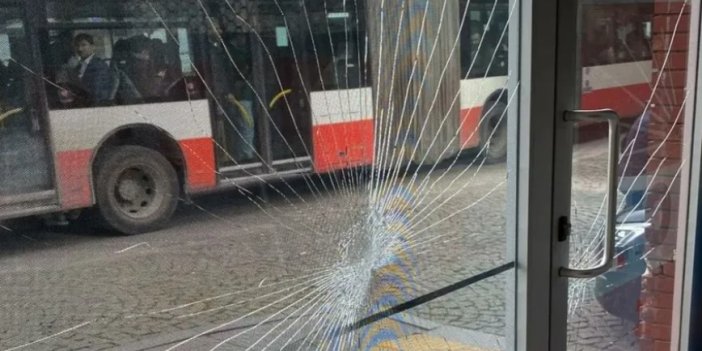CHP’nin İzmir seçim bürosuna saldırı
