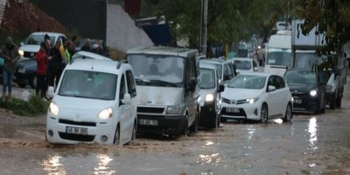 Kahramanmaraş’ı sağanak ve dolu vurdu