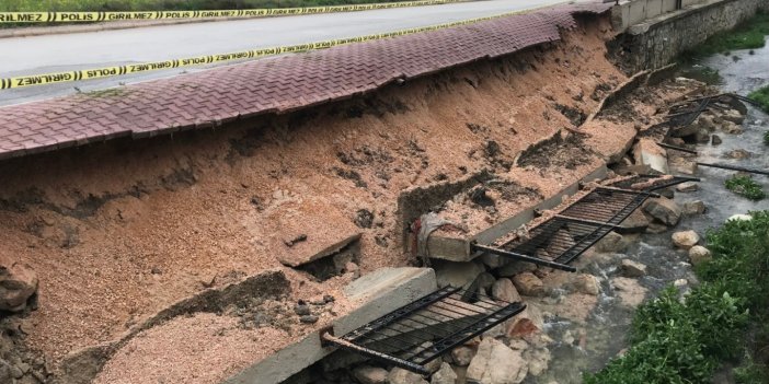 Amasya’da istinat duvarı yağış nedeniyle çöktü   